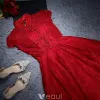 Robe De Soirée Élégante Rouge Haute Cou 2017 Dentelle Perlée Sans Dos Qipao À Manches Courtes