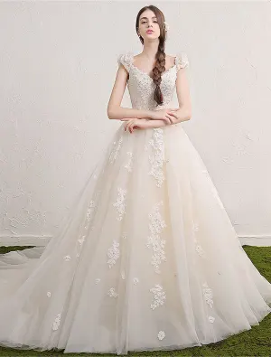 Princess Wedding Dresses 2017 Deep V Neck Applique Lace Flowers Champagne Tulle Bridal Gowns With Long Train