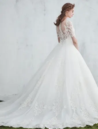 Elegant Wedding Dresses 2017 Scoop Neckline Applique Water Soluble Lace Bridal Gowns