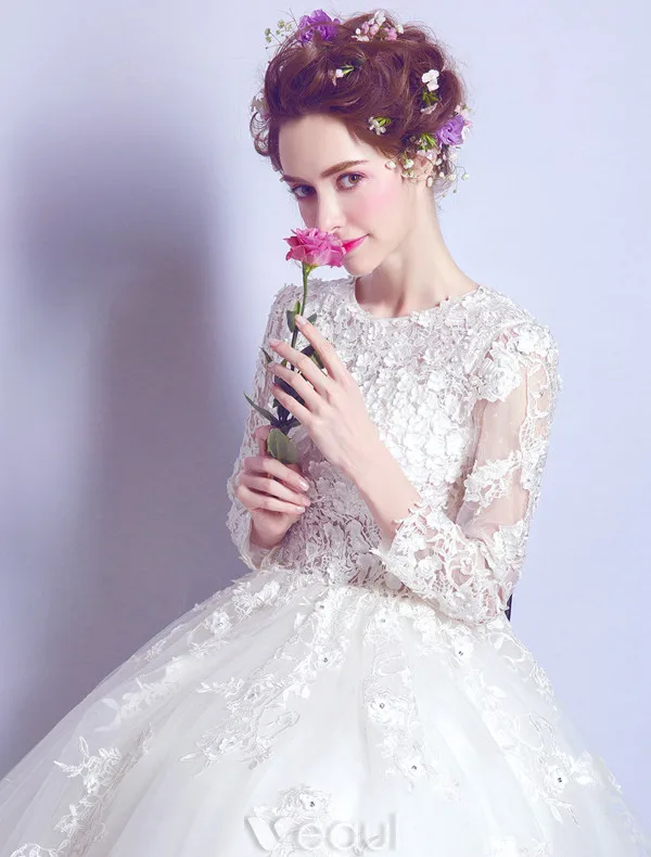 Princess A-line Wedding Dresses 2017 Scoop Neck Applique Flowers And Laces White Tulle Bridal Gowns