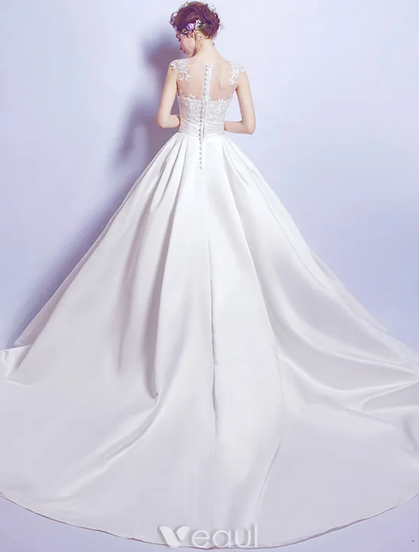 Robe De Mariée Belle 2017 Scoop Décolleté Manches Volants Blanc Satin Robes De Mariée Avec Des Poches