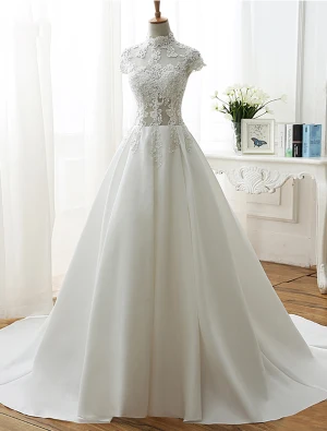 Robe De Mariage Vintage Une Ligne 2017 Haute Cou Dentelle Appliques Perles Paillettes Ivoire Satin De Robes De Mariée