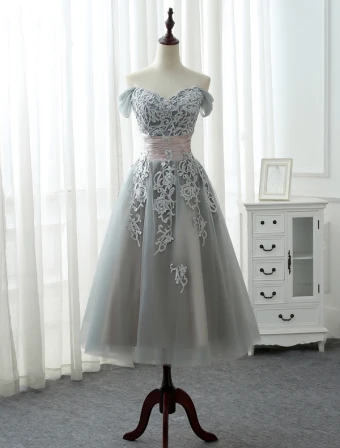 Robe De Bal Élégantes 2017 Sur La Dentelle Épaule Applique Robe De Satin Froissé Gris Tulle Robe De Thé Longueur