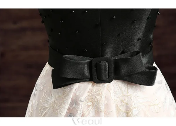Belle Robe De Soirée 2017 Au Large De L'épaule Perles Lumière Champagne Dentelle Robe De Devant Split