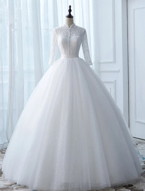 Vintage Wedding Dresses 2017 High Neck Applique Buttons White Glitter Tulle Bridal Gowns