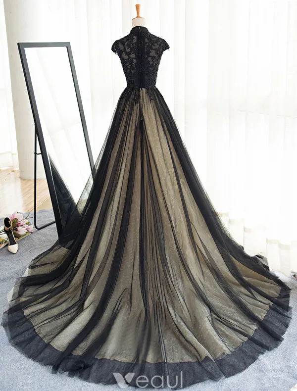 Vintage Prom Dresses 2017 High Neck Applique Beading Lace Black With Champagne Tulle Dress