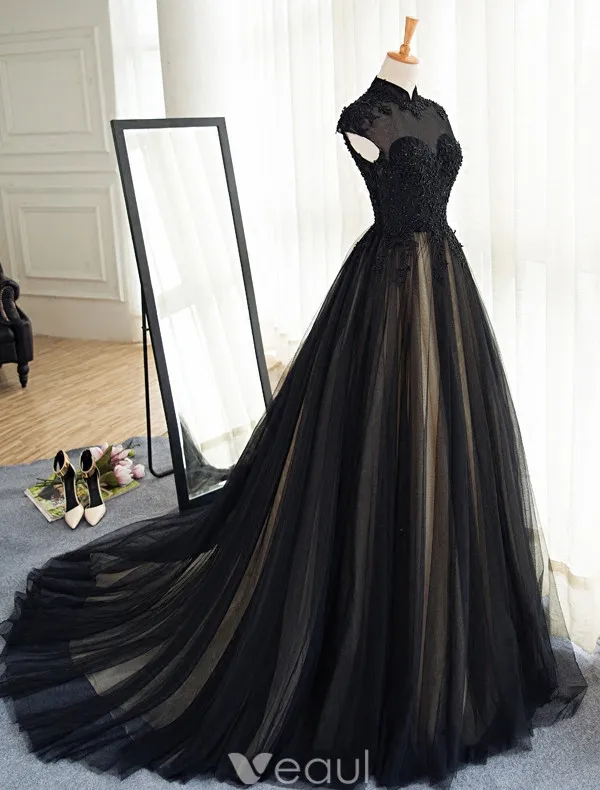 Vintage Prom Dresses 2017 High Neck Applique Beading Lace Black With Champagne Tulle Dress