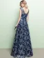 Robe De Soirée Brillantes 2017 V-cou Brodé Brodé Bleu Marine Robe Bleue