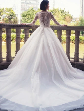 Robe De Mariée Glamour 2017 V Cou Applique Dentelle Blanche Robes De Mariée Avec Le Train