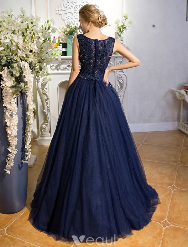 Robes De Bal Magnifique 2017 Cuillère Dentelle Col Applique Perlage Strass Bleu Marine Robe Bleue Avec Un Arc-noeud