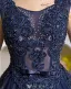 Robes De Bal Magnifique 2017 Cuillère Dentelle Col Applique Perlage Strass Bleu Marine Robe Bleue Avec Un Arc-noeud