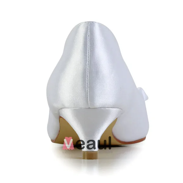 Mooie Peep Toe Doorboorde Ontwerp Met Strass Kitten Heels Pumps Bruidsschoenen Trouwsschoenen