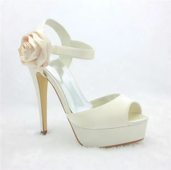 Beautiful Ivory Bridal Shoes Stilettos Platform Sandals With Flower