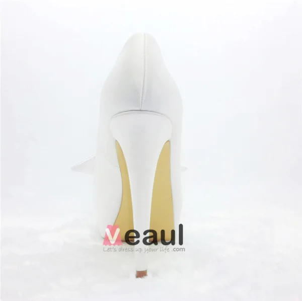Beautiful Ivory Bridal Shoes Stilettos Platform Pumps With Flower