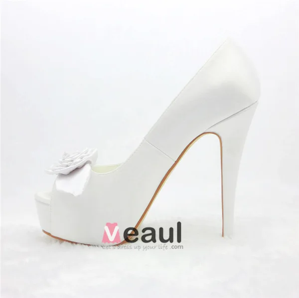 Beautiful Ivory Bridal Shoes Stilettos Platform Pumps With Flower