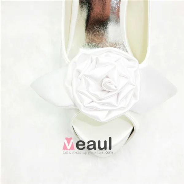 Beautiful Ivory Bridal Shoes Stilettos Platform Pumps With Flower