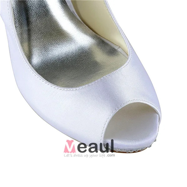 Unique White Bridal Shoes Satin Peep Toe Thick Heels With Rhinestone