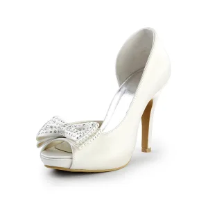 Enkla Elfenben Brudskor Satin Stiletter Sandaler Med Strass Båge