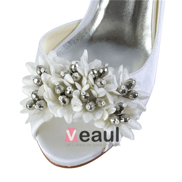 Beautiful White Bridal Shoes 3 Inch Stiletto Heels Satin Pumps With Handmade Flowers