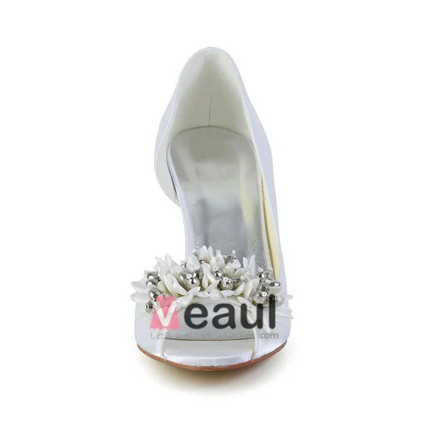 Beautiful White Bridal Shoes 3 Inch Stiletto Heels Satin Pumps With Handmade Flowers