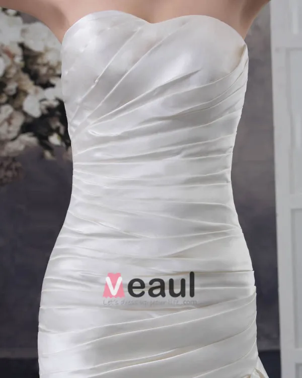 Satin Rüschen Trägerlosen Blumendekor Kapelle Mermaid Brautkleid Hochzeitskleider