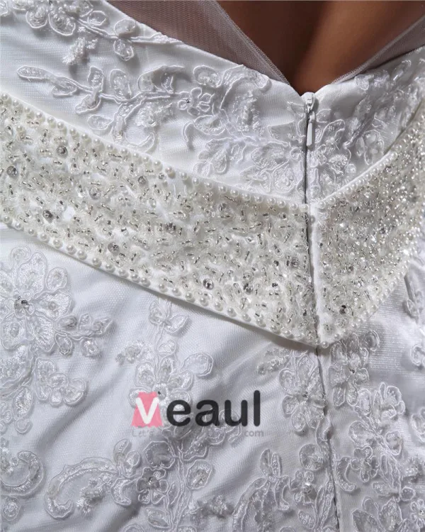 Elegant Satin Tulle Applique Perlee Col En V Etage Longueur De Train De Cour Robe De Mariée Empire