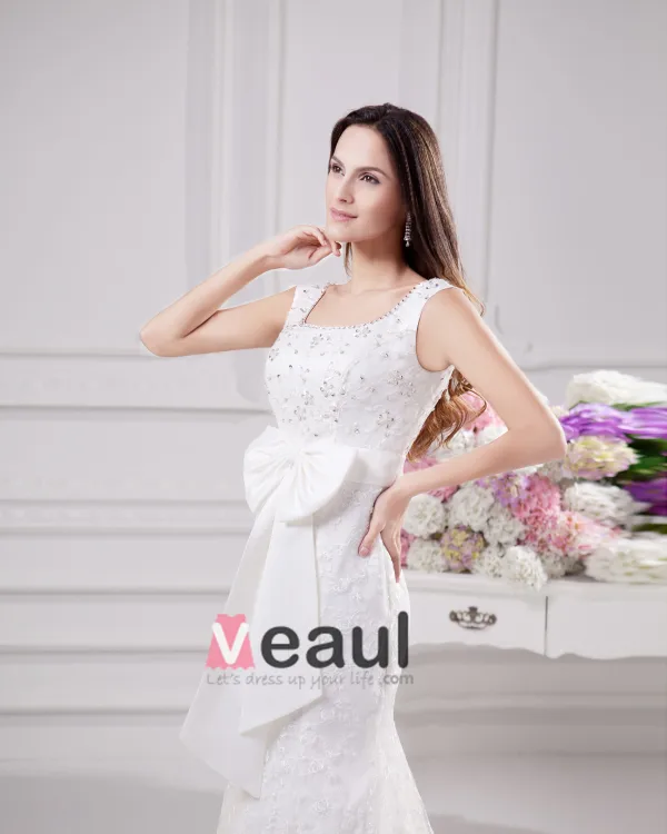 Elegant Bow Beading Scoop Floor Length Court Train Satin Yarn Lace Sheath Wedding Dress