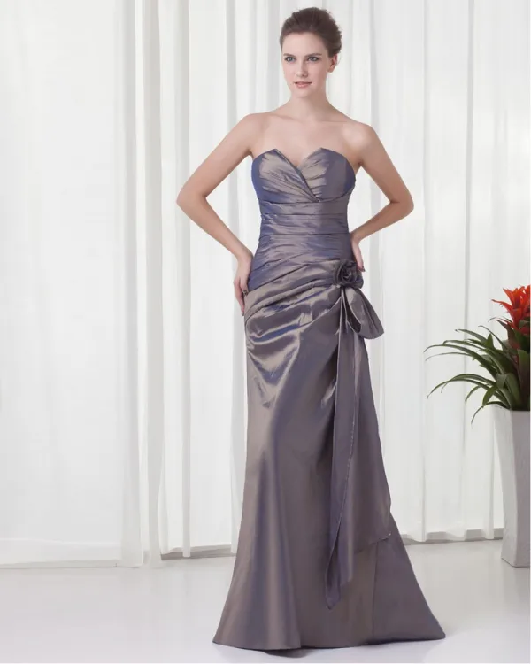 Elegant Krusning Blomsterdekorasjoner Kjaereste Gulv Lengde Taffeta Brudepikekjoler