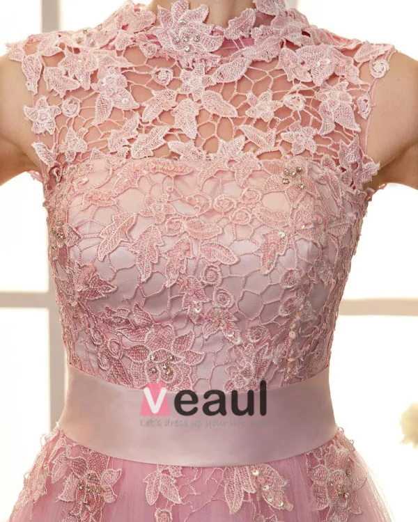 Fils D'applique De Satin Plisse Col Rond Genou Robes De Soirée De Longueur