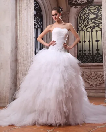 Tulle Perlage Arrangements Floraux Cathedrale Train Robes De Mariage De Robe