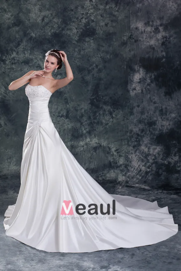 Satin A Volants Paillettes Sweetheart Les Trains Tribunal Robe De Mariée Fourreau