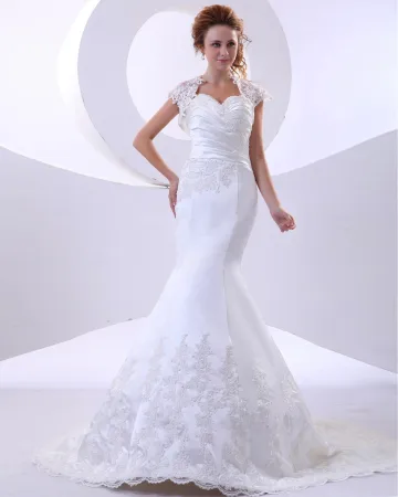 Satin Dentelle Cherie Applique Cathedrale Train Robes De Mariage De Gaine