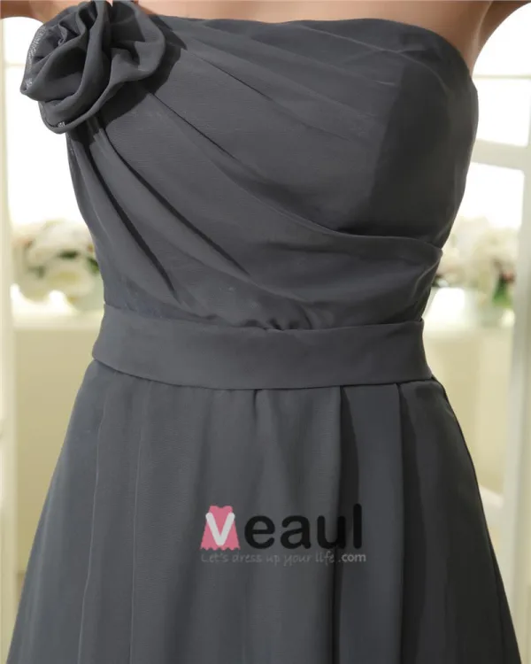 Fleur Plissee Robes De Demoiselle D'honneur A La Main Sans Bretelles De Genou De Longueur