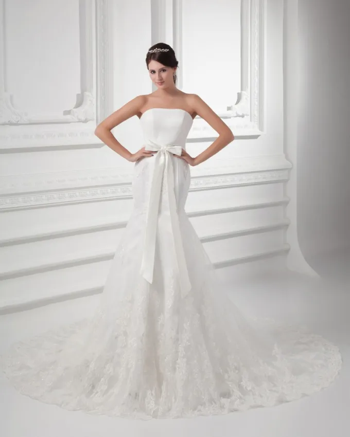 Tyll Applikasjon Beading Bow Stroppelos Domstol Tog Havfrue Brudekjoler Bryllupskjoler