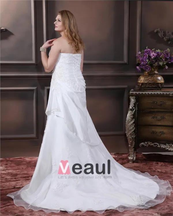 Elegant Organza Sweetheart Applique Beading Empire Chapel Train Plus Size Wedding Dresses