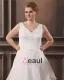 A-ligne Col En V Balayage Sans Manche Plus La Robe De Mariée De Taille