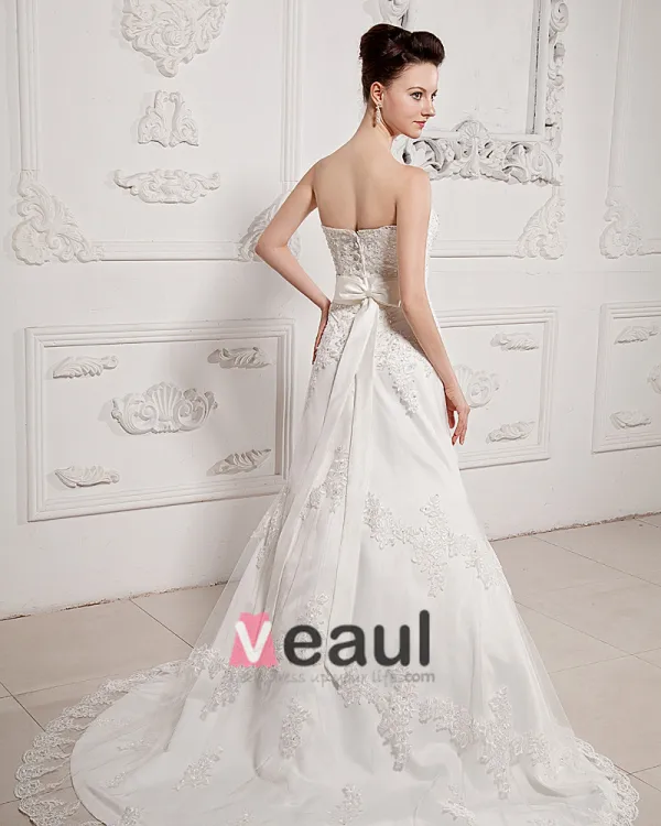 Perfect Strapless Sleeveless Chapel Train Satin Lace Empire Wedding Dress