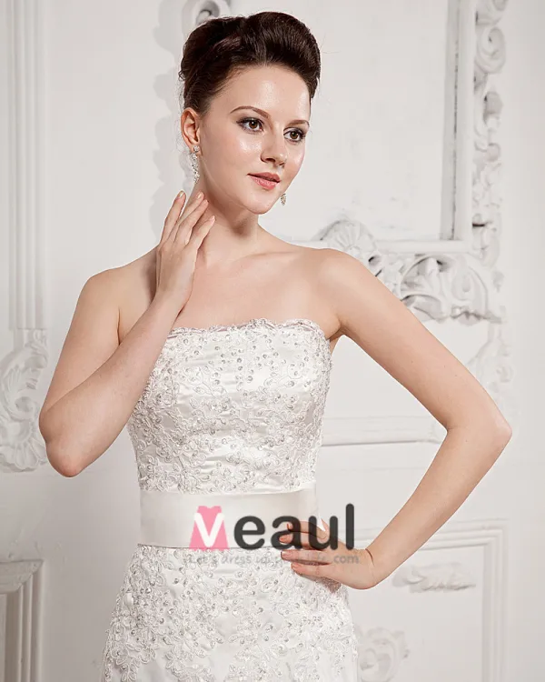 Perfect Strapless Sleeveless Chapel Train Satin Lace Empire Wedding Dress