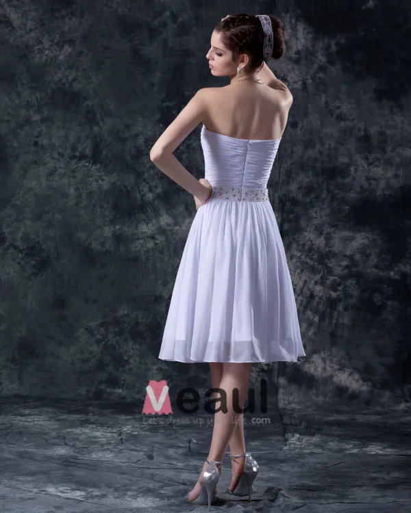 Charming Satin Yarn Beading Sweetheart Short Bridal Gown Wedding Dress