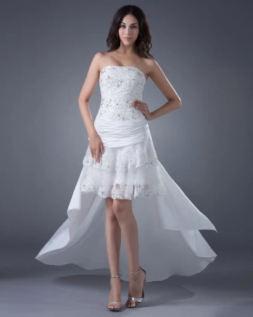 Haut Bas Satin Perlant Applique Mariée Robes De Mariage De Robe