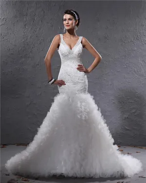 Elegant Fil Charmeuse Applique Perlee Col En V Etage Longueur Robe De Mariée Sirène