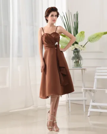 Spaghetti Trägern Ausschnitt Ärmellos Knielang Plissierten Satin Des Blumen A Linie Brautjungfernkleid