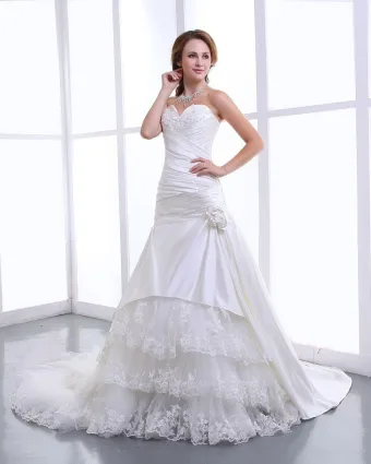 Volanger Garn Satin Blonder Applikerte Blomster Kjaereste Katedralen Tog Havfrue Brudekjoler Bryllupskjoler
