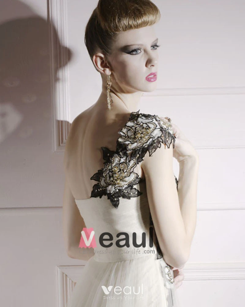 Robe de soirée brodée de strass en tulle online