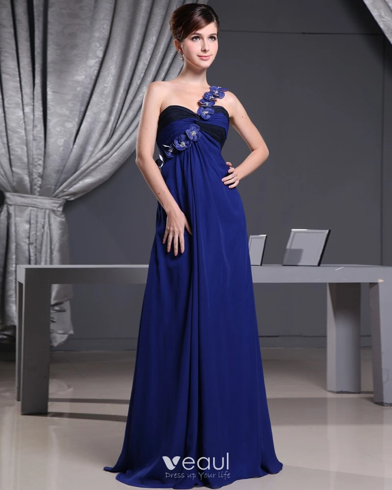 Elegant Silky Sleeveless Nightgown with Built in Bra Applique Full