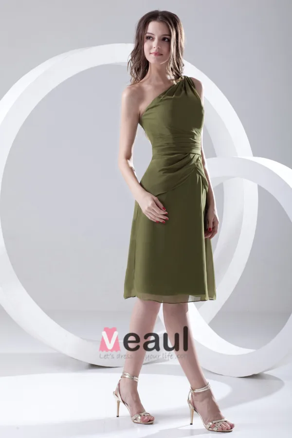 Fashion Chiffon Pleated Sloping Sleeveless Knee Length Bridesmaid Dress