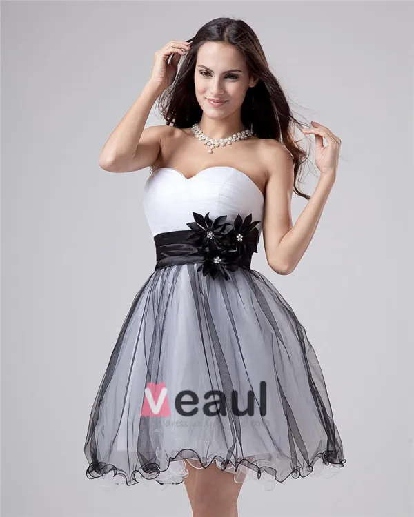 Ermelos Satin Tyll Blomster Ruffles Kjaereste Korte Cocktail Kjoler Festkjoler