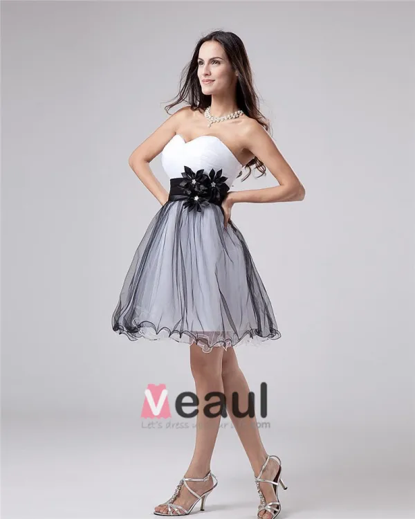 Ermelos Satin Tyll Blomster Ruffles Kjaereste Korte Cocktail Kjoler Festkjoler