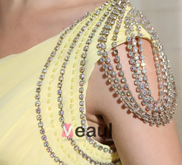 Chiffong Elastiska Silk Som Satin Silke Strass Veckad Golv Langd Backless Armlos Aftonklänning