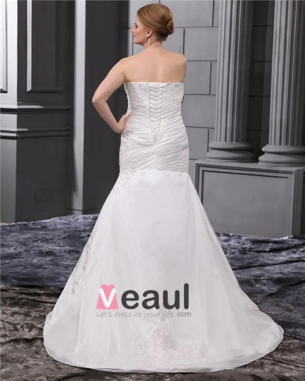 Satin Applique Chapel Plus Size Bridal Gown Wedding Dress